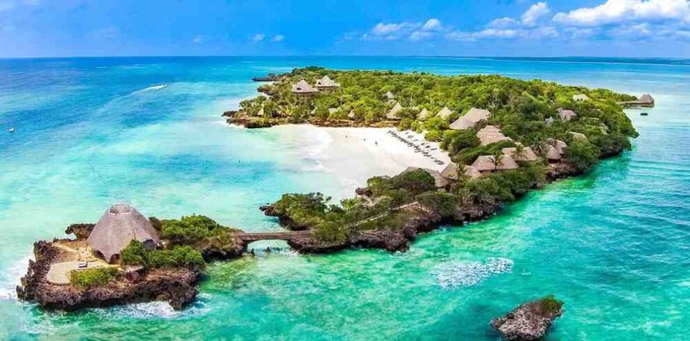 Diani Coast Kenya with white sand beach and turquoise Indian Ocean waters during a coastal holiday experience