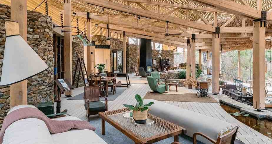 Kruger safari featuring extended Big Five wildlife encounters, vast wilderness landscapes, guided game drives, and immersive South African safari experiences