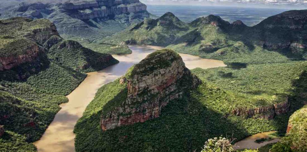 Kruger and Timbavati safari featuring Umlani Bush Camp, Big Five wildlife encounters, authentic bush walks, and immersive South African safari experiences