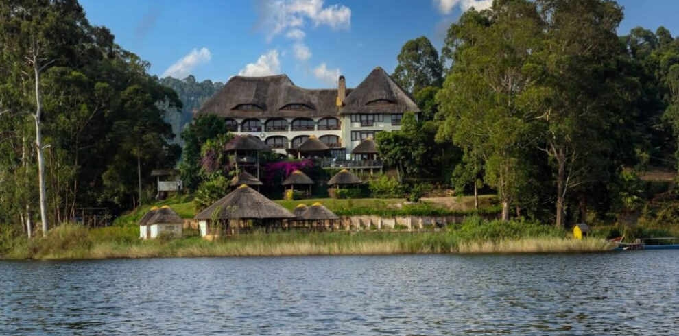 Rwanda gorilla trekking and Lake Kivu safari featuring Volcanoes National Park mountain gorilla encounters, scenic lakeside landscapes, and cultural experiences