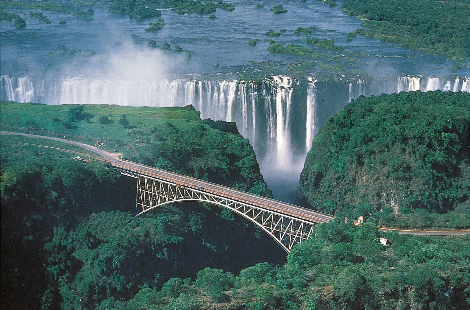 Victoria Falls and Hwange safari experience featuring spectacular waterfalls and big game wildlife in Zimbabwe